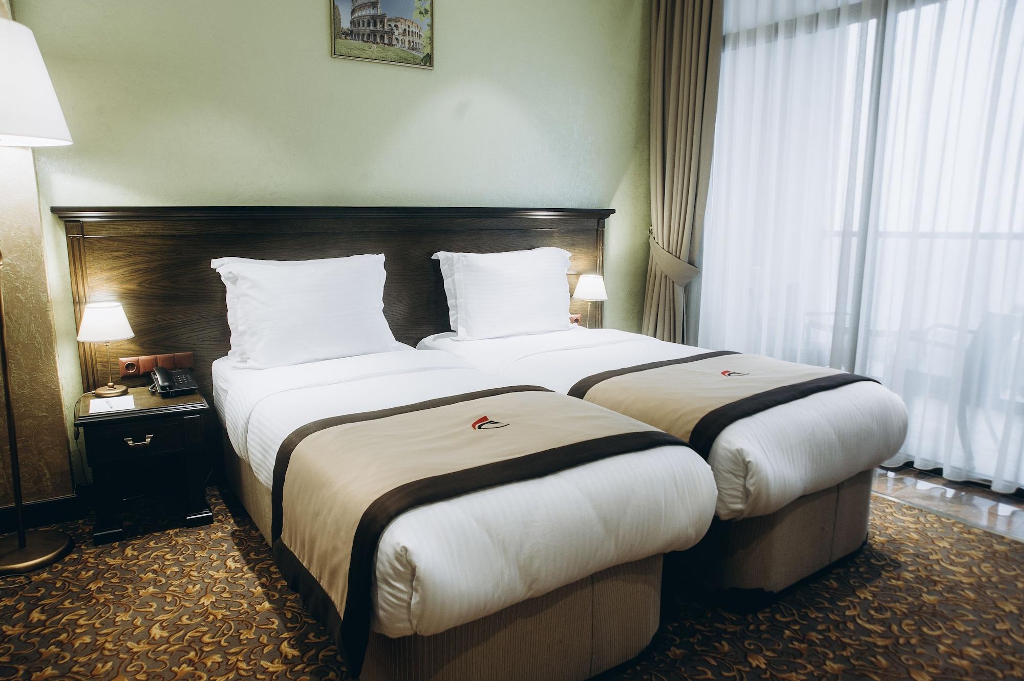 Colosseum Marina Hotel Batumi Eksteriør bilde