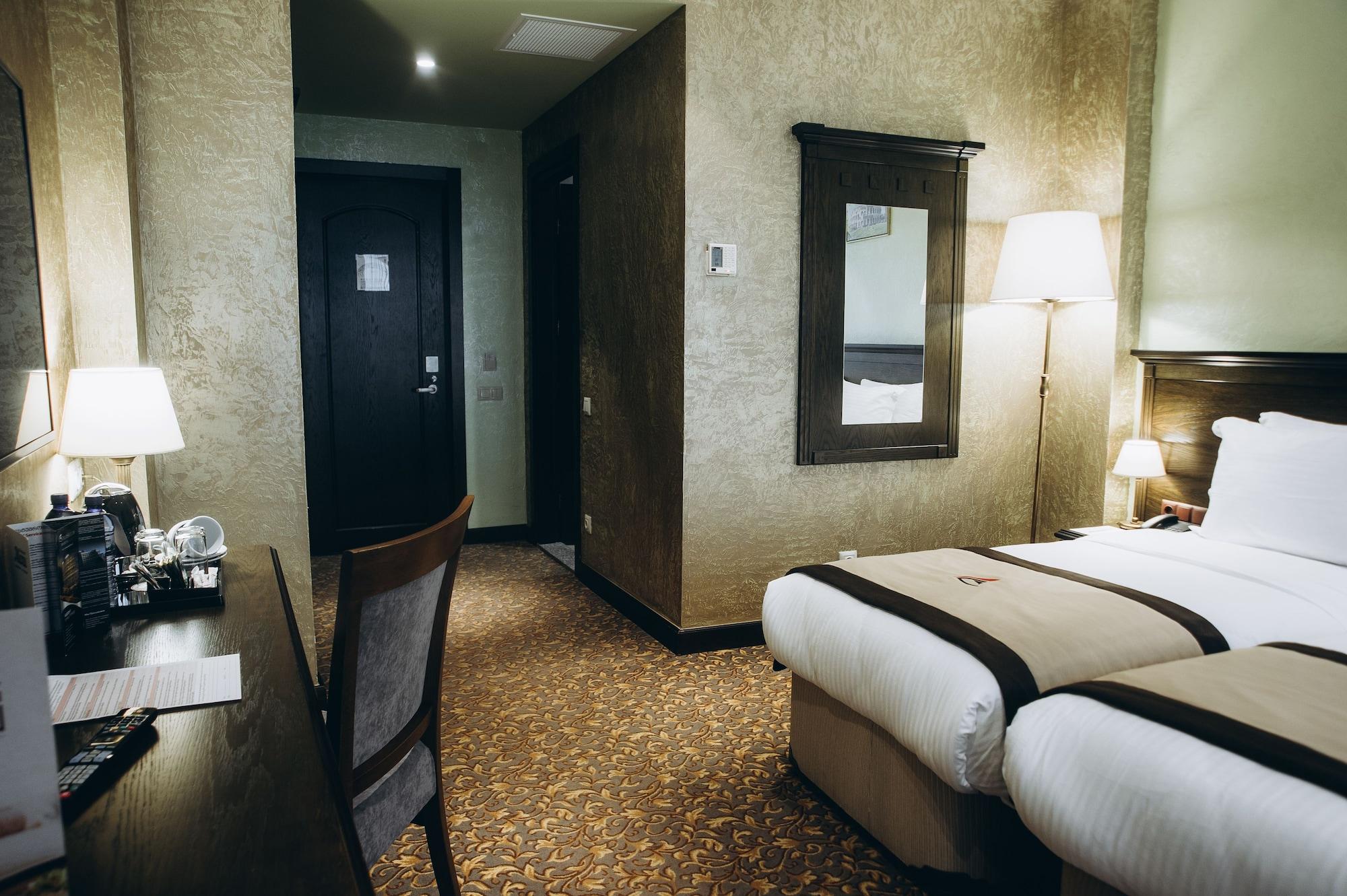 Colosseum Marina Hotel Batumi Eksteriør bilde