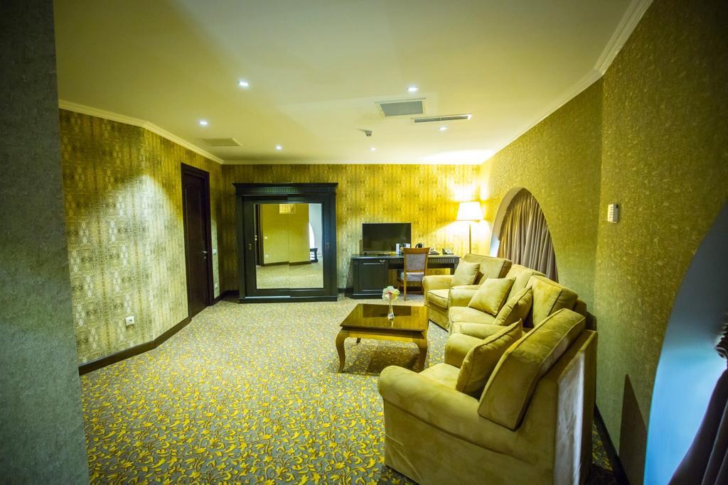 Colosseum Marina Hotel Batumi Rom bilde
