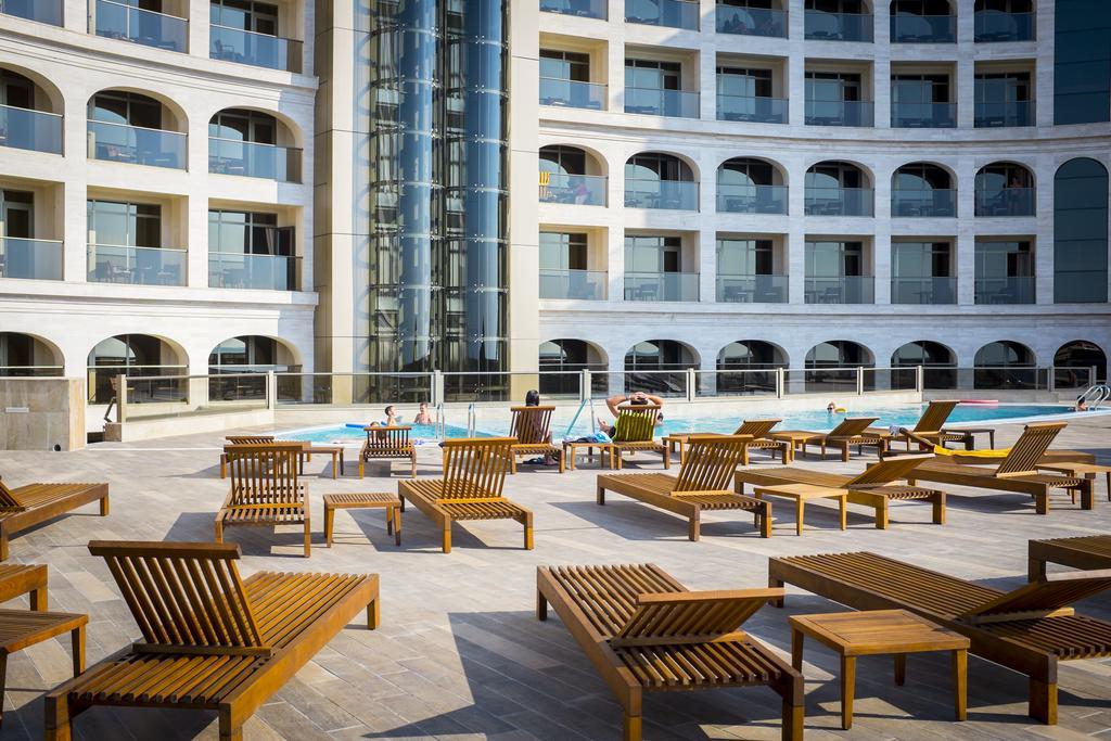 Colosseum Marina Hotel Batumi Eksteriør bilde