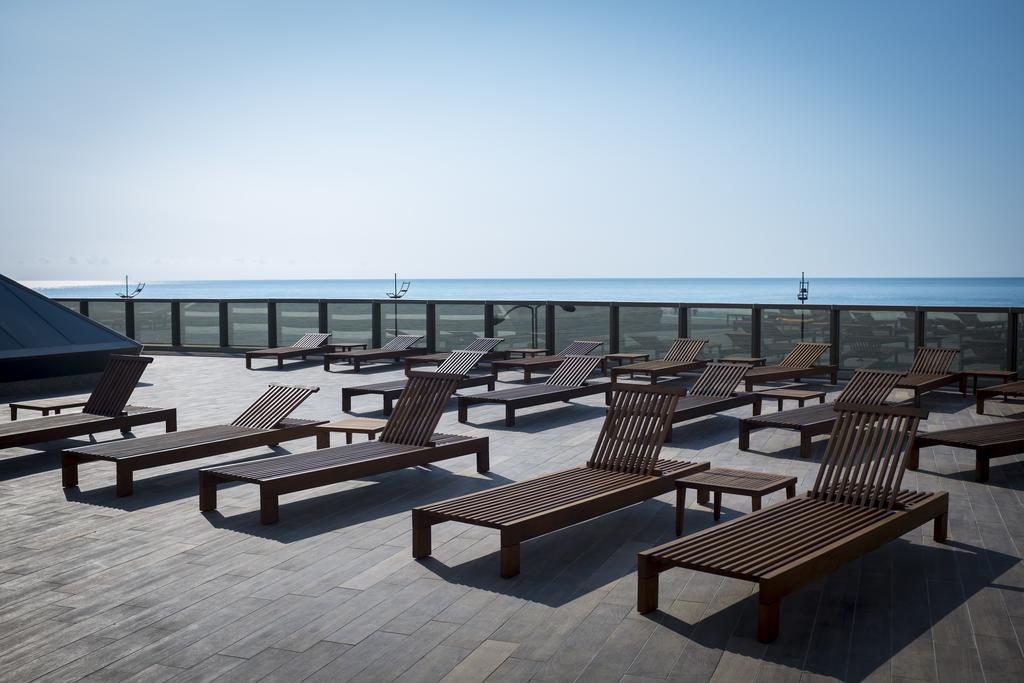 Colosseum Marina Hotel Batumi Eksteriør bilde